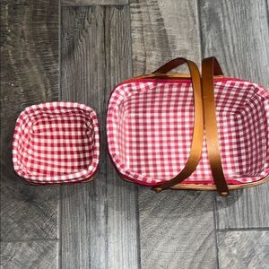 Heritage mint LTD  Canadian maple red gingham picnic Basket Set